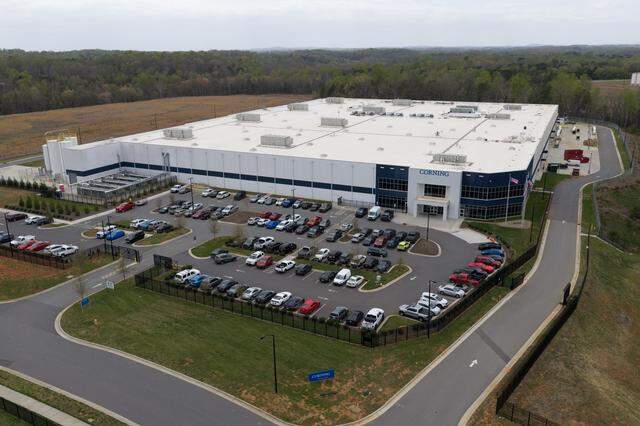 Corning, which currently employs more than 5,000 people in North Carolina, will expand manufacturing capabilities across the state to support its $6 billion investment from Meta Platforms. The expansion in Hickory could increase Corning’s employment up to 20%, reinforcing North Carolina’s role as a manufacturing hub for optical fiber and cable.