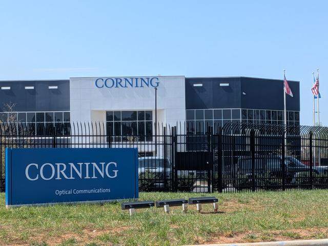 A groundbreaking held Tuesday, March 31, 2026, at Corning’s optical cable manufacturing plant at Trivium Corporate Center in the Hickory, N.C., marks a milestone in the multiyear, up to $6 billion agreement between Corning and Meta to accelerate technological infrastructure to build AI data centers.